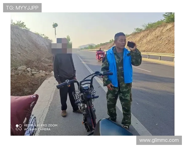 19日上午，就发生在费县，到处都是人，沸腾了都